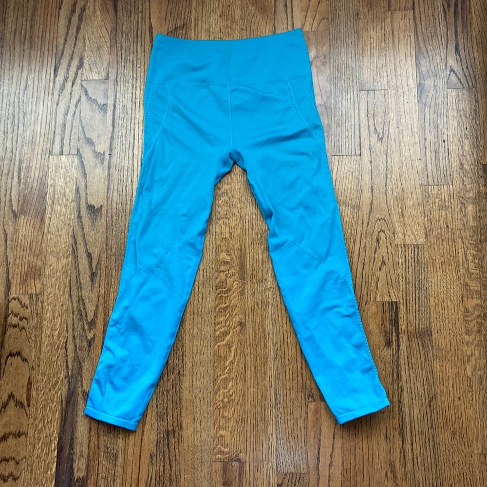 Teal Blue Fabletics Yoga pants!
